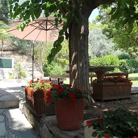 Conte Villa Spetses Town