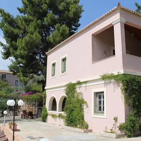 Conte Spetses Town